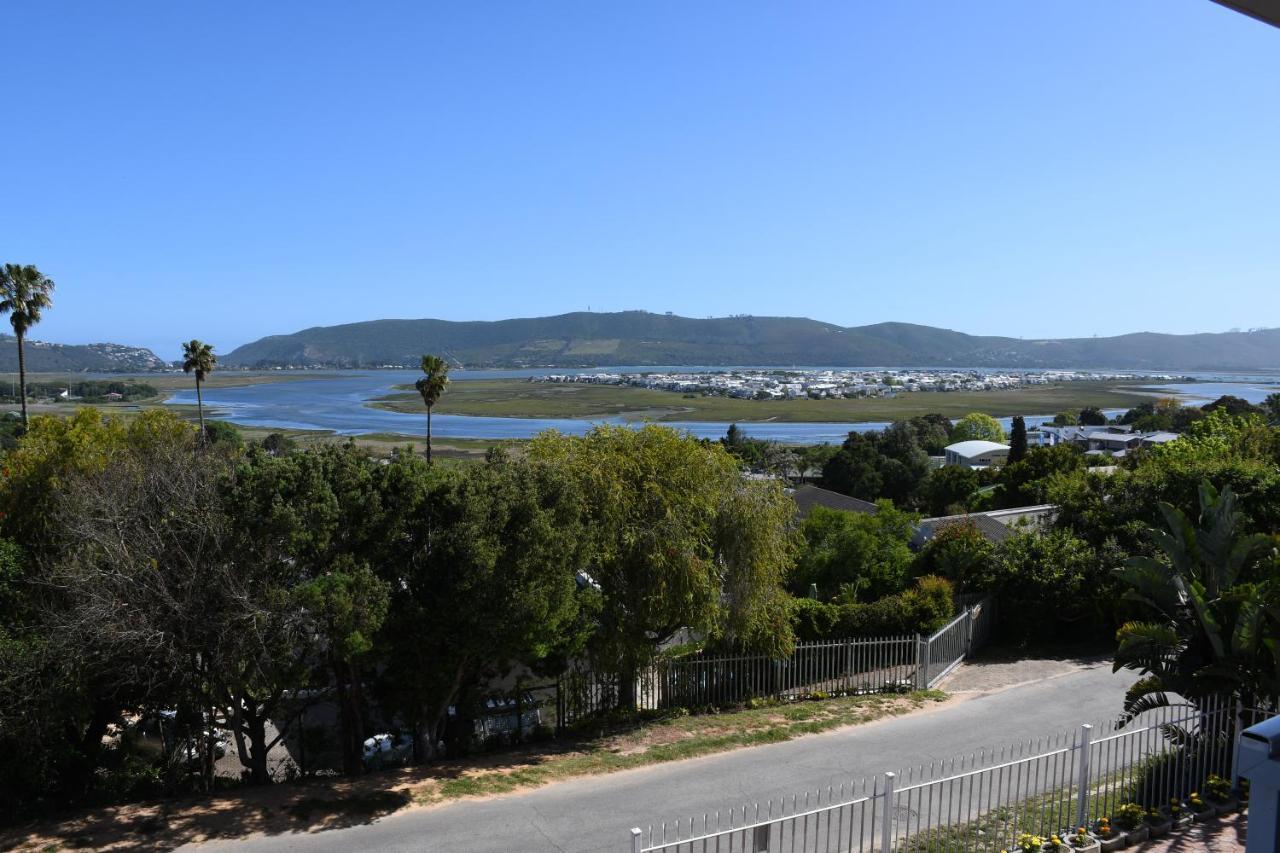 Friendz Guesthouse Knysna Exterior foto